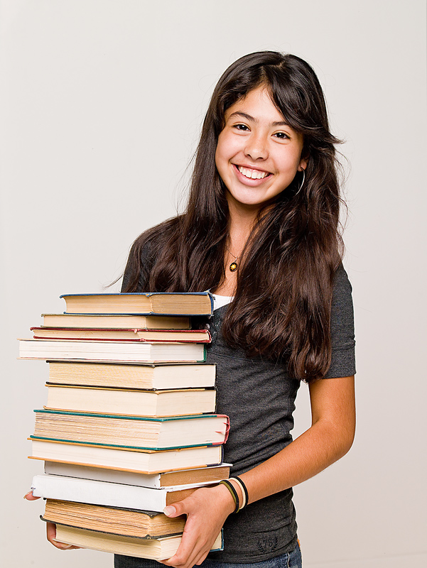 Core reading. Изучение иностранных языков вертикальная картинка. Smiling girl student. Cool writing.